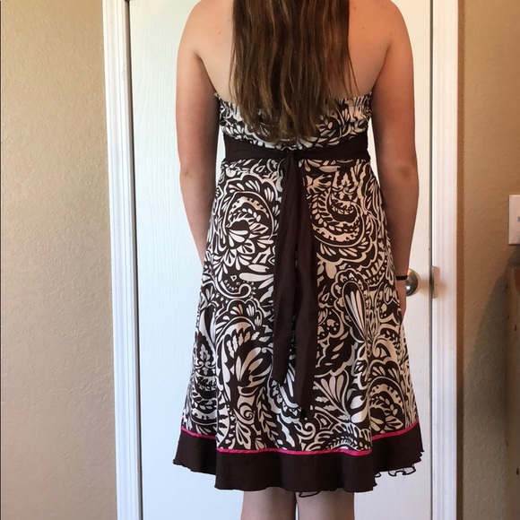 Dress - Picture 2 of 4